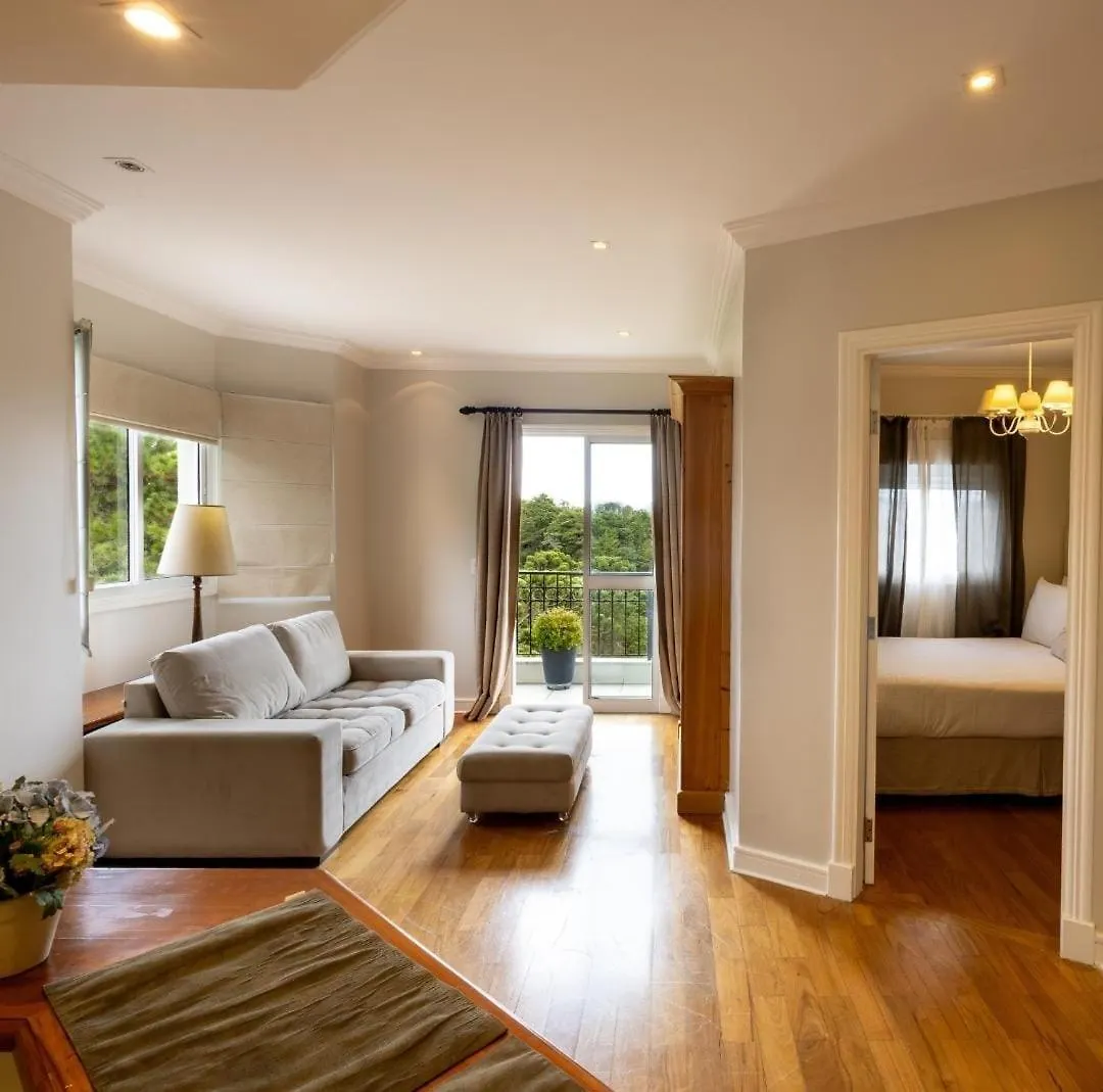 Hotel La Bas Campos do Jordao