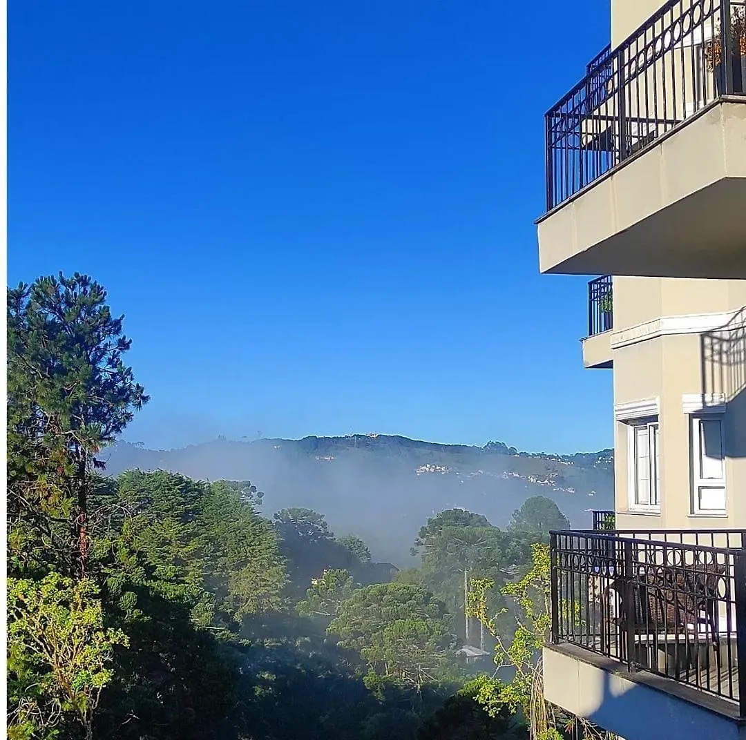 Hotel La Bas Campos do Jordao Apartment